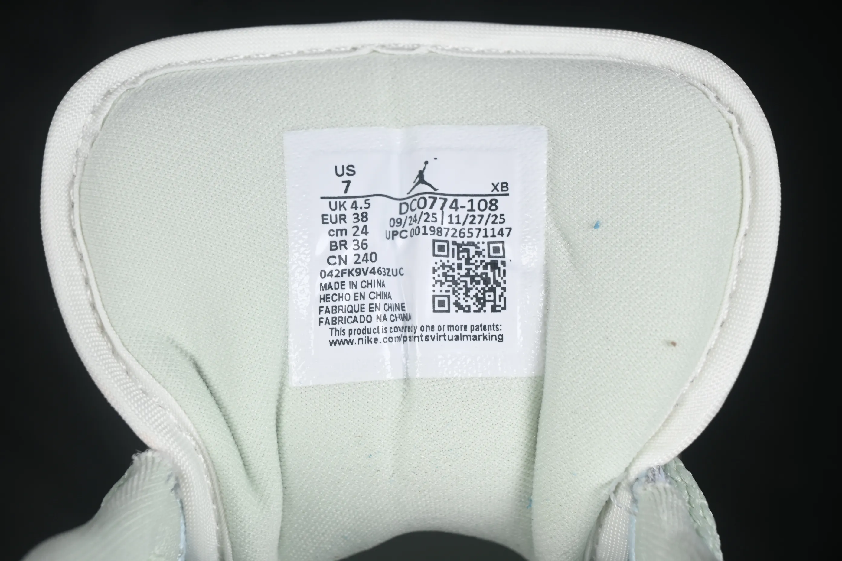 All categories Air Jordan Jordan series basketball shoes Air Jordan 1 Low G version pure original Air Jordan 1 Low AJ1 Joe 1 light blue color matching low-top cultural casual sneakers DC0774-108